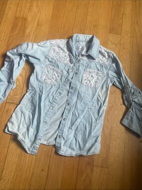 Size 8 justice button down snap shirt